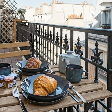 Apartmán Elegant Sunlit Flat With Balcony Near Parc Monceau - B94 *
