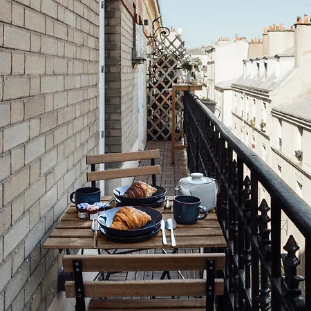 Elegant Sunlit Flat With Balcony Near Parc Monceau - B94 *